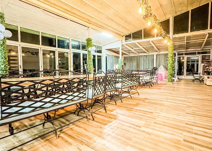 Surf Ξενοδοχείο *