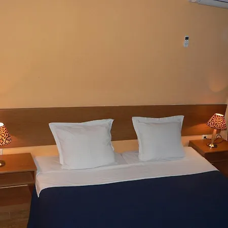 Hotel Surf *